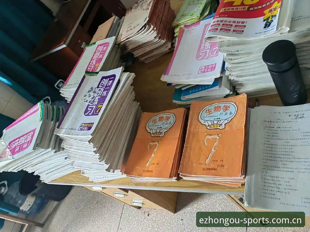 上周四晚上十一点多，老吴给我发来一张截图——手机浏览器里某个赛事回看页面卡在加载圈，底下小字写着"请更新客户端继续观看"。他问我：这玩意儿到底从哪儿下才不踩坑？老吴这人平时只关心比分，对安装包版本号这种事儿根本没概念。我拿过他手机，点开中欧体育在线登录入口中文官网，下载、安装、登录，全程不到两分钟。他盯着屏幕愣了愣："这么快？之前那个是白折腾了？"这事儿让我觉得，有必要把中欧体育在线登录入口中文官网客户端安装这条链路，按实际体验给捋一遍。